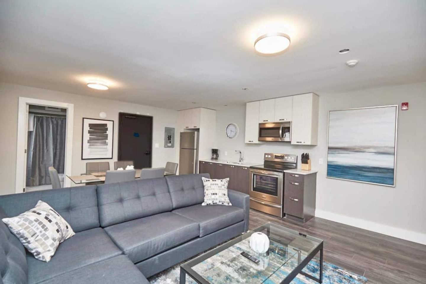 Clifton Hill Hideaway 3a - Two Bedroom Apartment Niagara Falls
